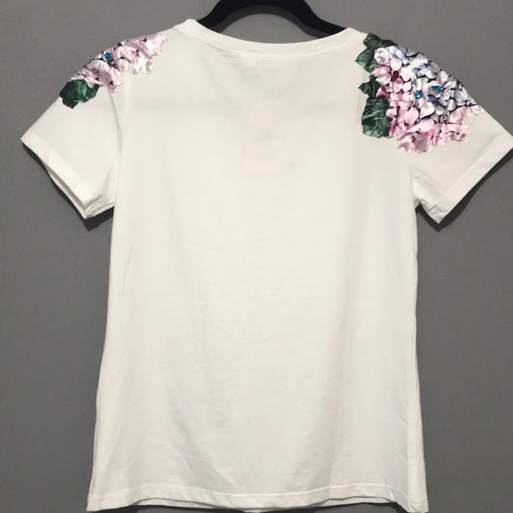 💎White shirt with floral patches and jewels 💎 - Picture 7 of 8